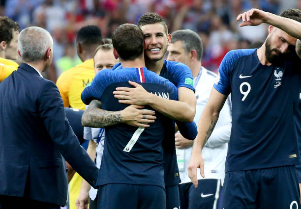 让他们在比 让他们在比